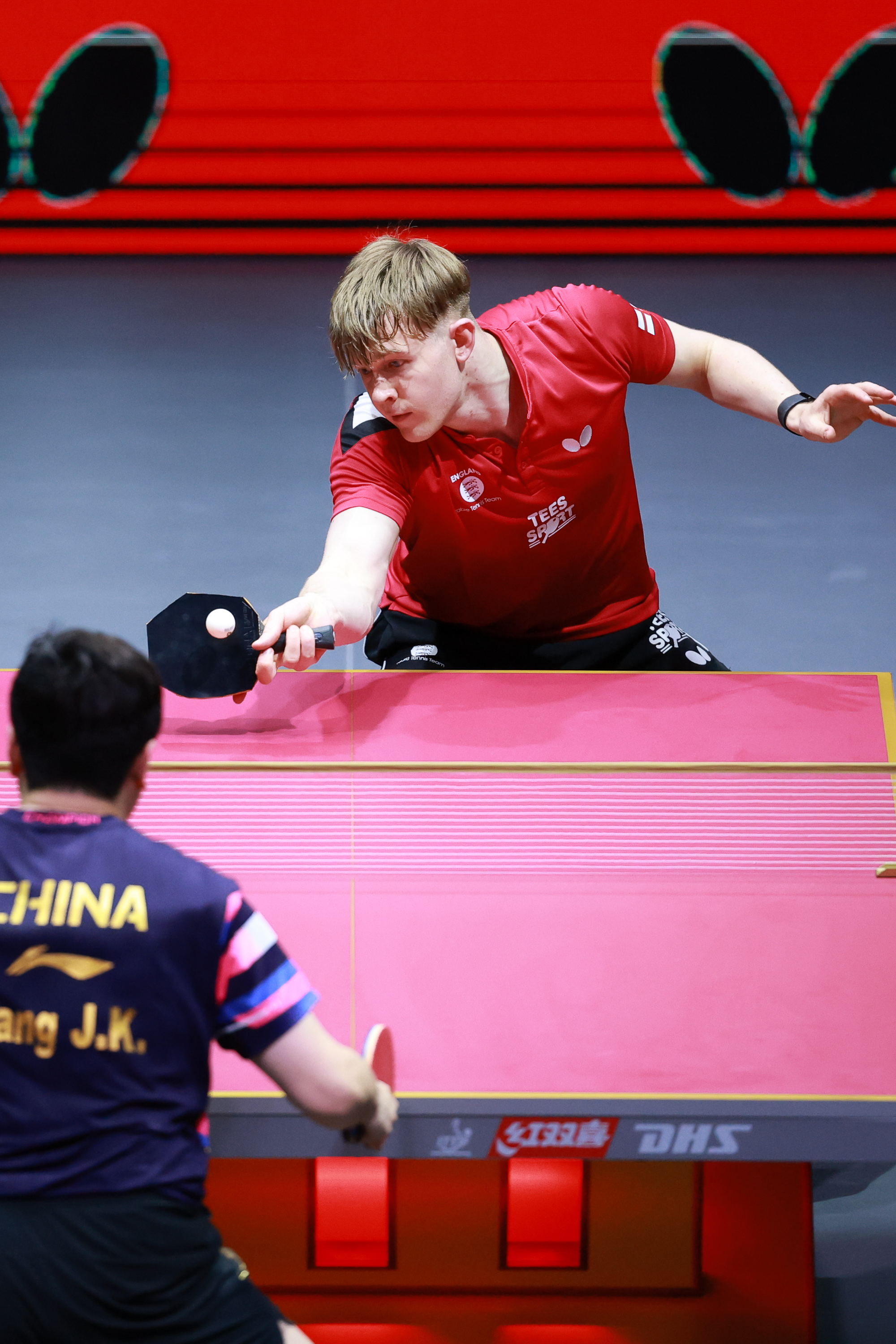 英格兰队绝杀瑞典队，梁靖崑刷新纪录