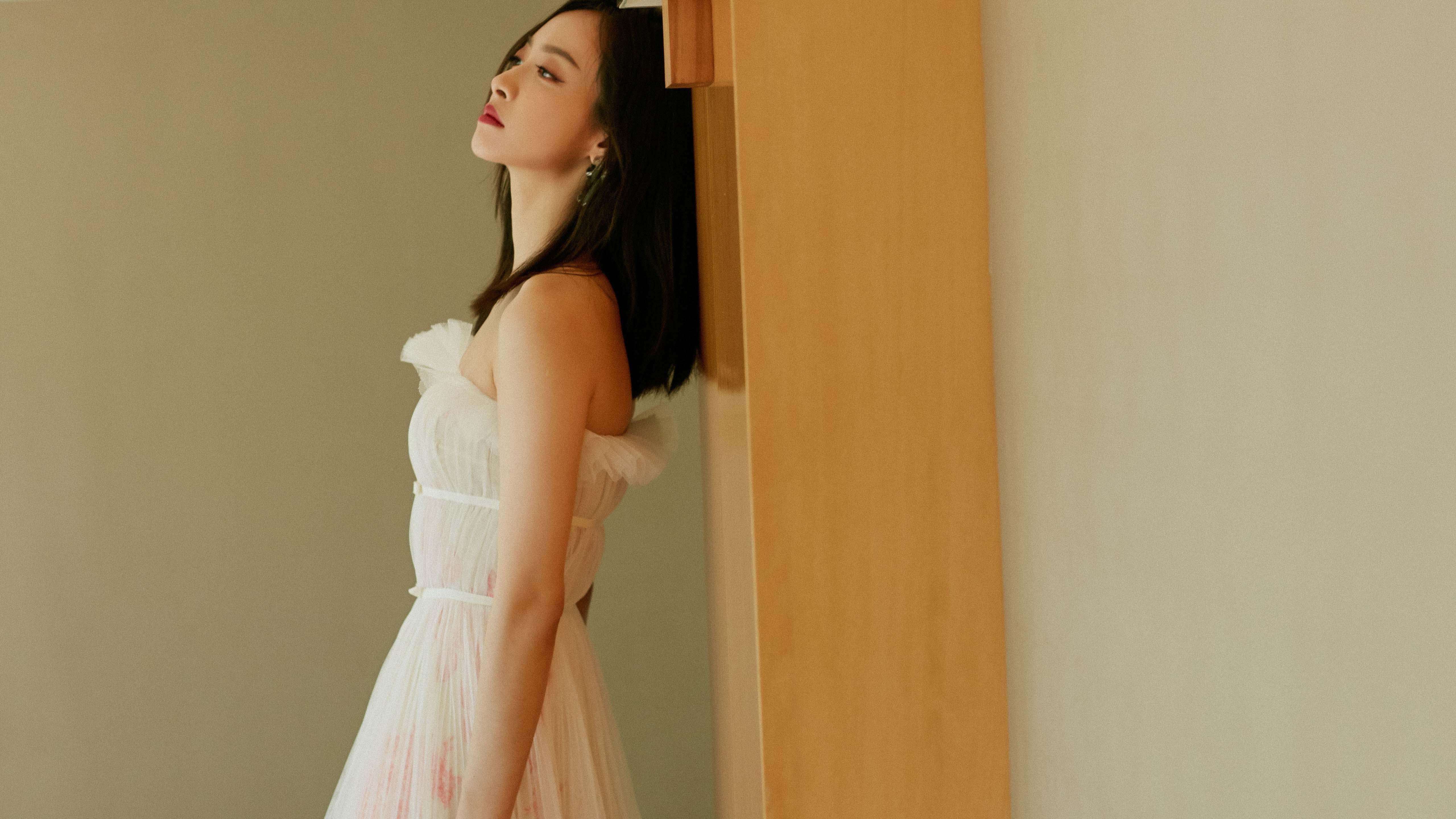 冷门之夜，洪都拉斯传奇逆袭利物浦，卡马文加连击制胜拉开冠军序幕