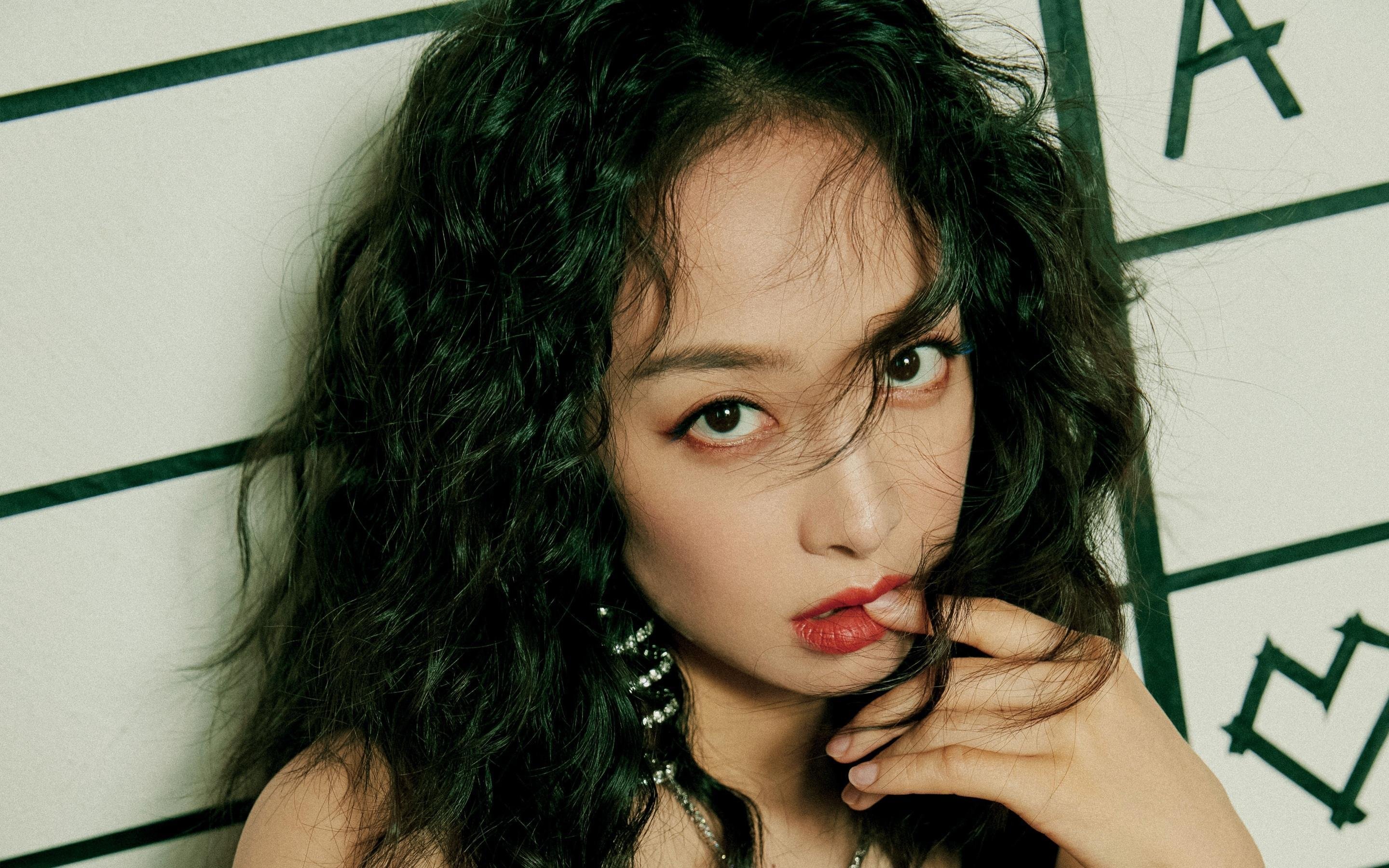 爱游戏APP-铁幕与闪电，巴斯托尼的爆发与AC米兰对皇马的窒息式封锁